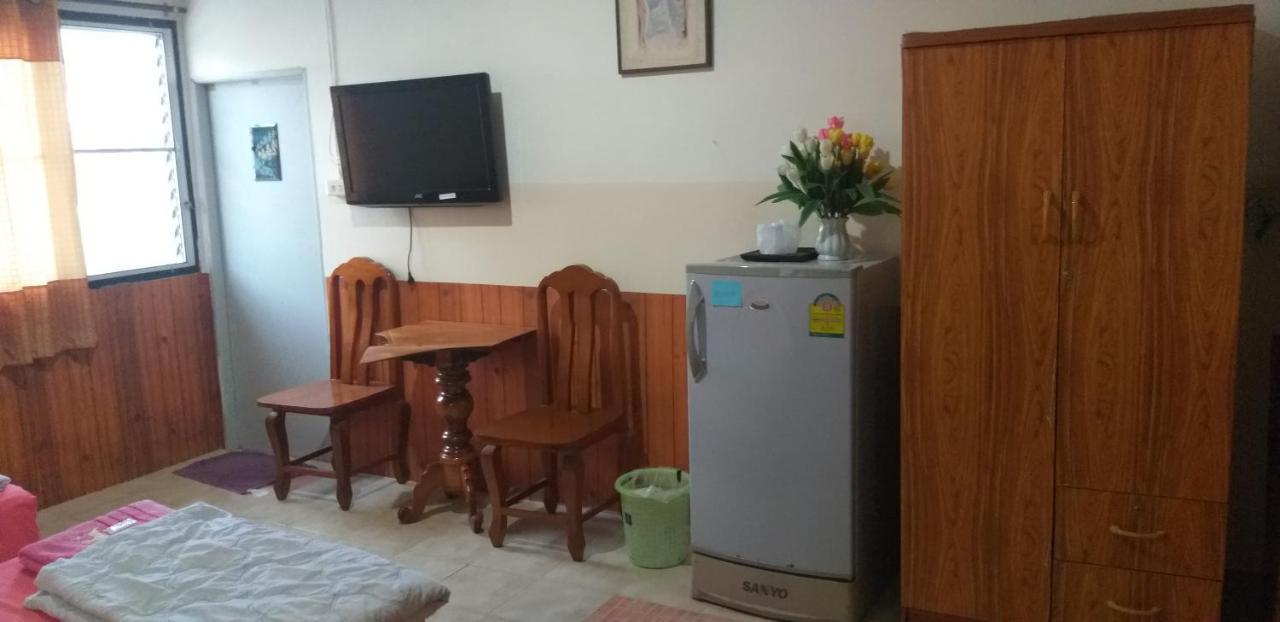 Hotel Tanyahouse à Chiang Rai Extérieur photo