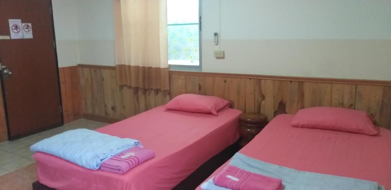 Hotel Tanyahouse à Chiang Rai Extérieur photo