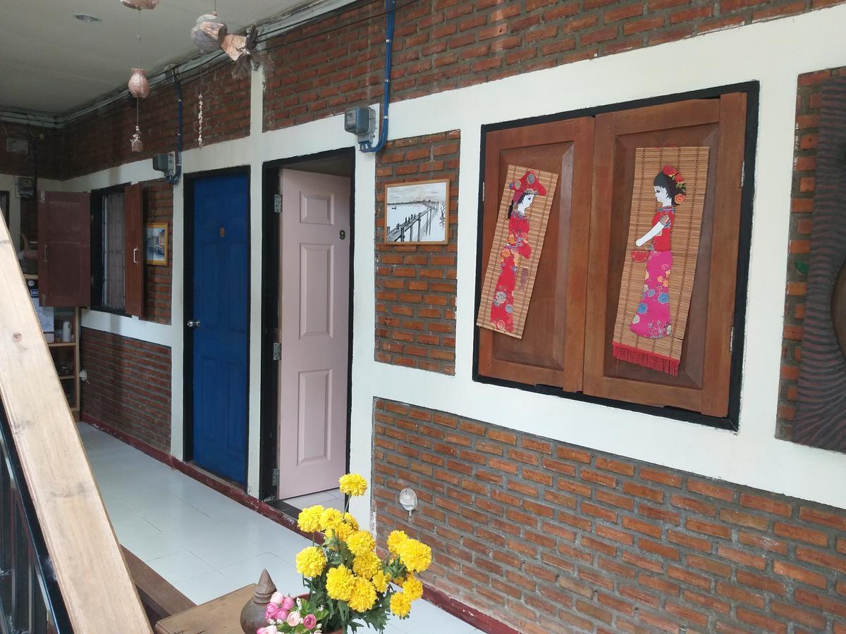 Hotel Tanyahouse à Chiang Rai Extérieur photo