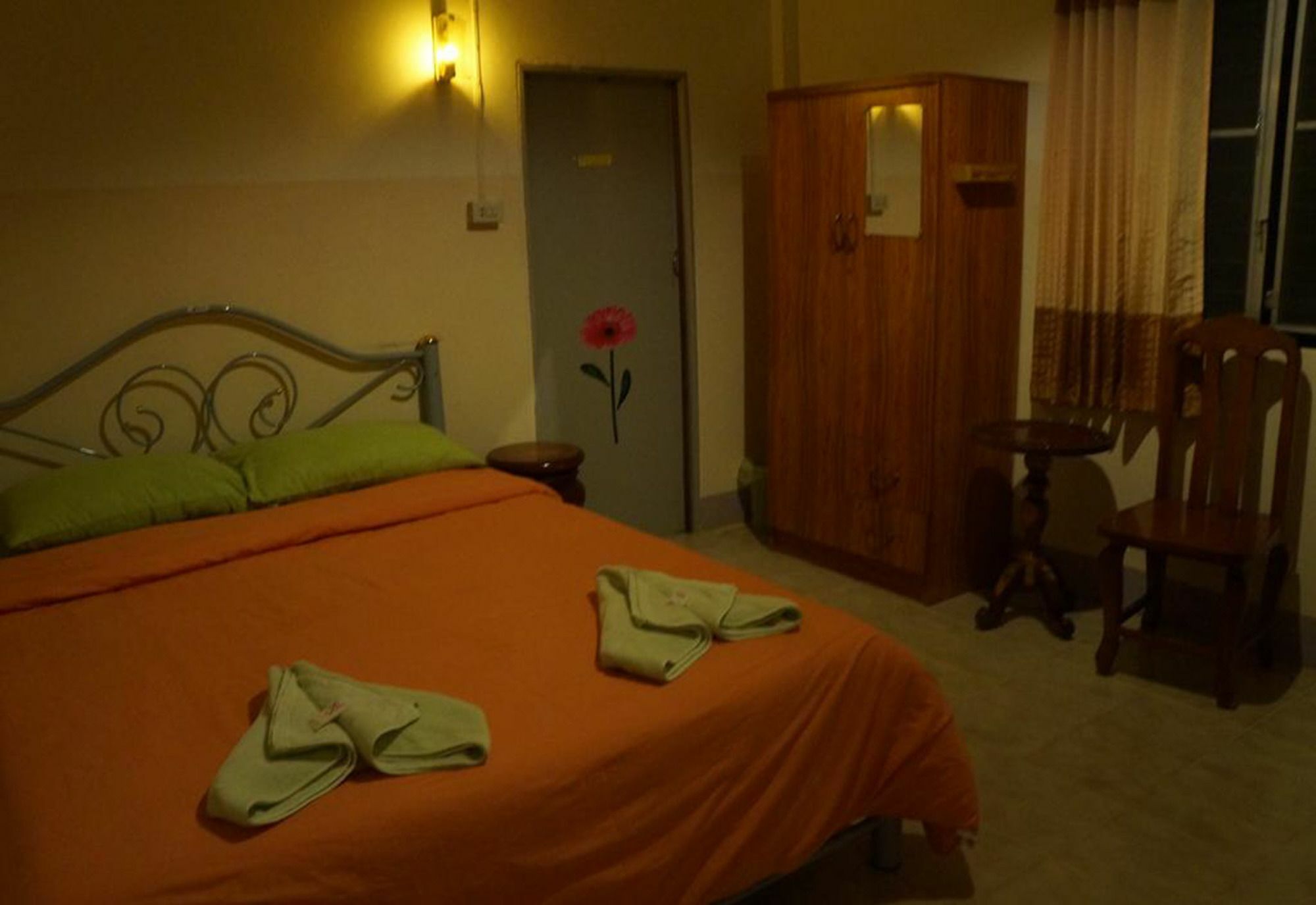 Hotel Tanyahouse à Chiang Rai Extérieur photo